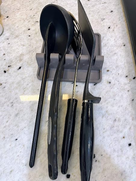 Zulay Kitchen Spoon Rest for Multiple Utensils High Heat-Resistant Silicone Drip Pad, BPA-Free Spoon Holder for Stove Top, Kitchen Gadget Holder for Ladles, Tongs, Cooking Spatula - Makes Great Gift customer photo 2