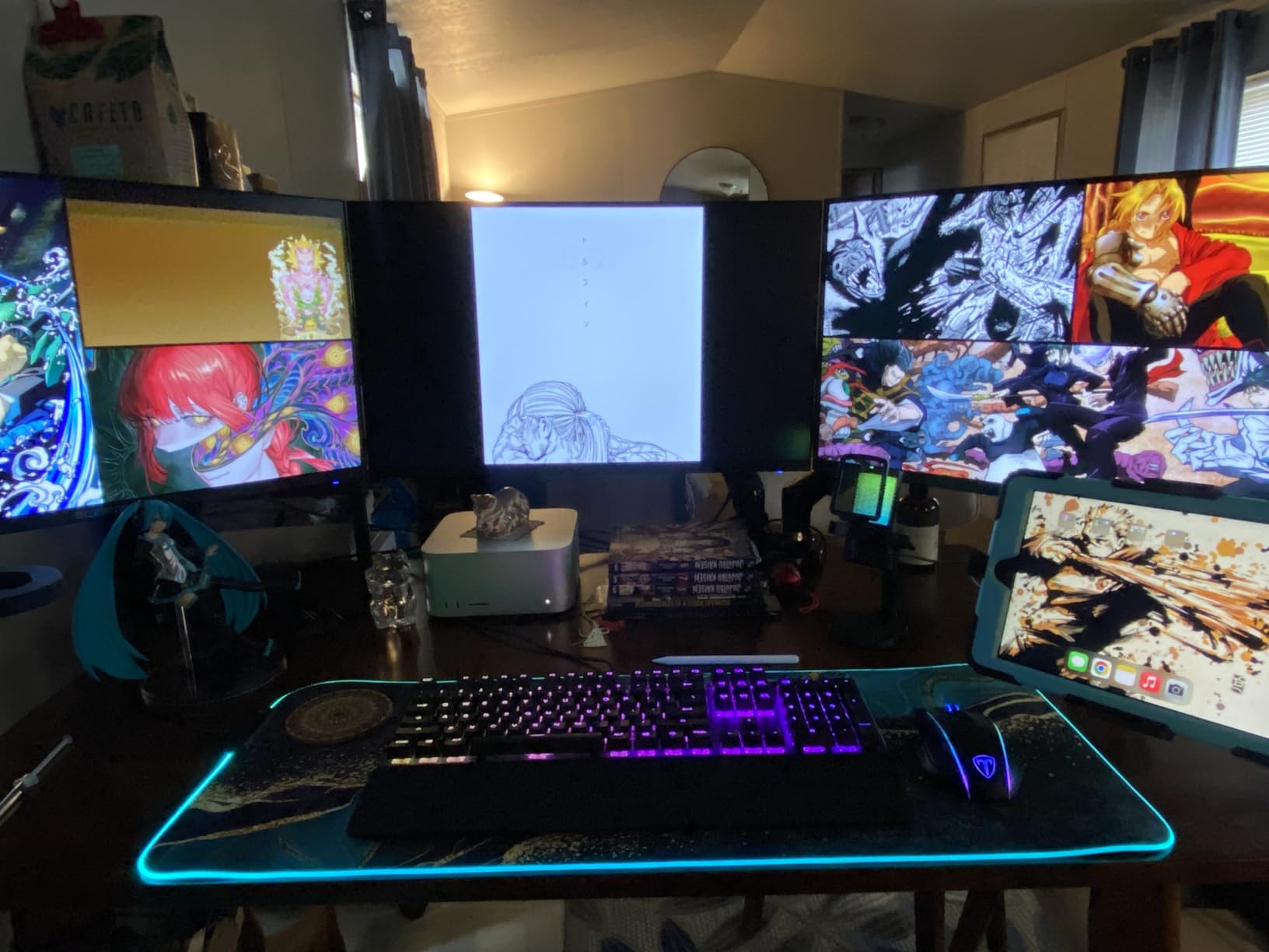 SteelSeries USB Apex 5 Hybrid Mechanical Gaming Keyboard – Per-Key RGB Illumination – Aircraft Grade Aluminum Alloy Frame – OLED Smart Display (Hybrid Blue Switch) customer photo 1