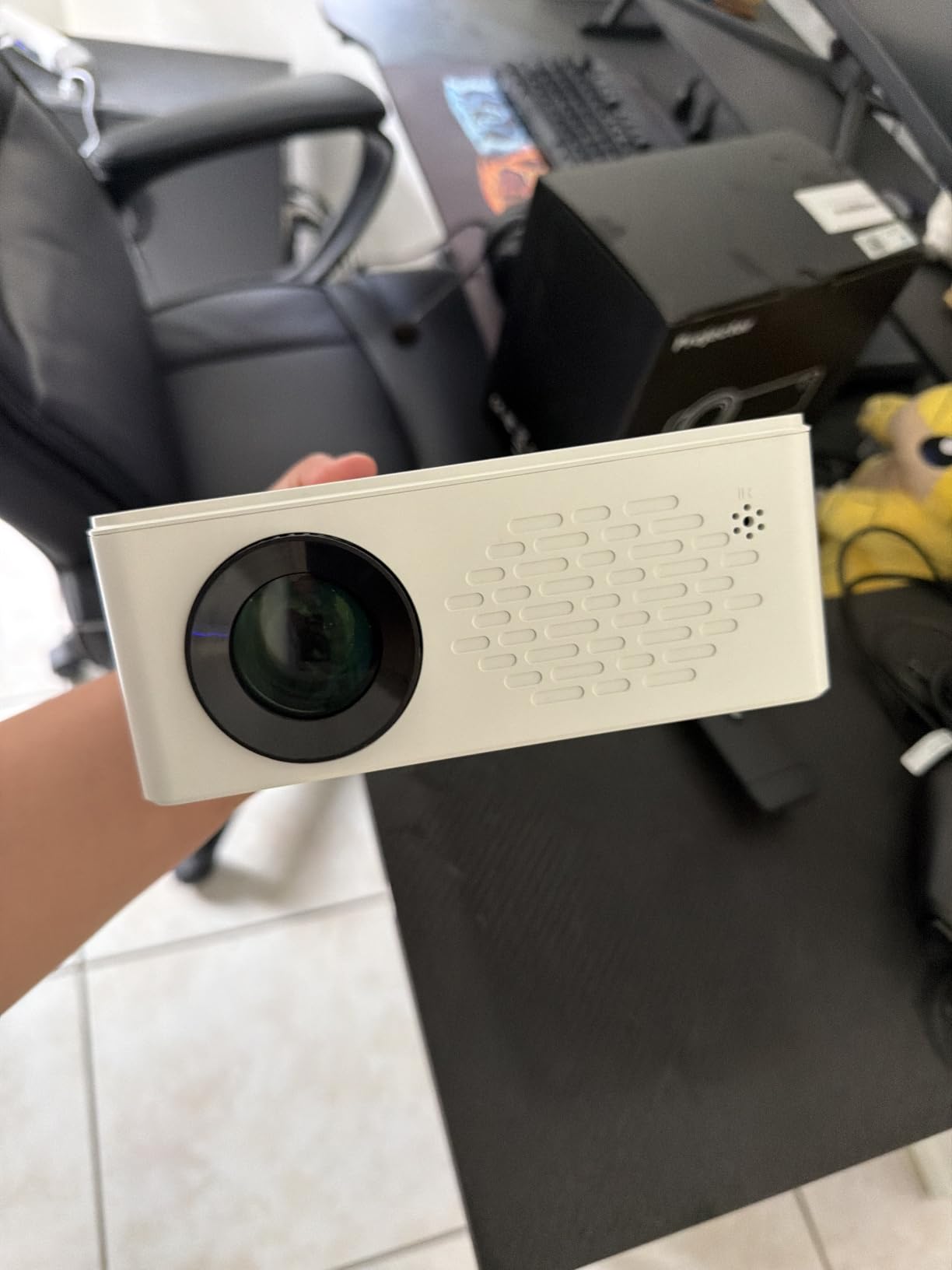 TMY Native 1080P Mini Portable Projector, 2-way Bluetooth, with 80in Screen customer photo 2
