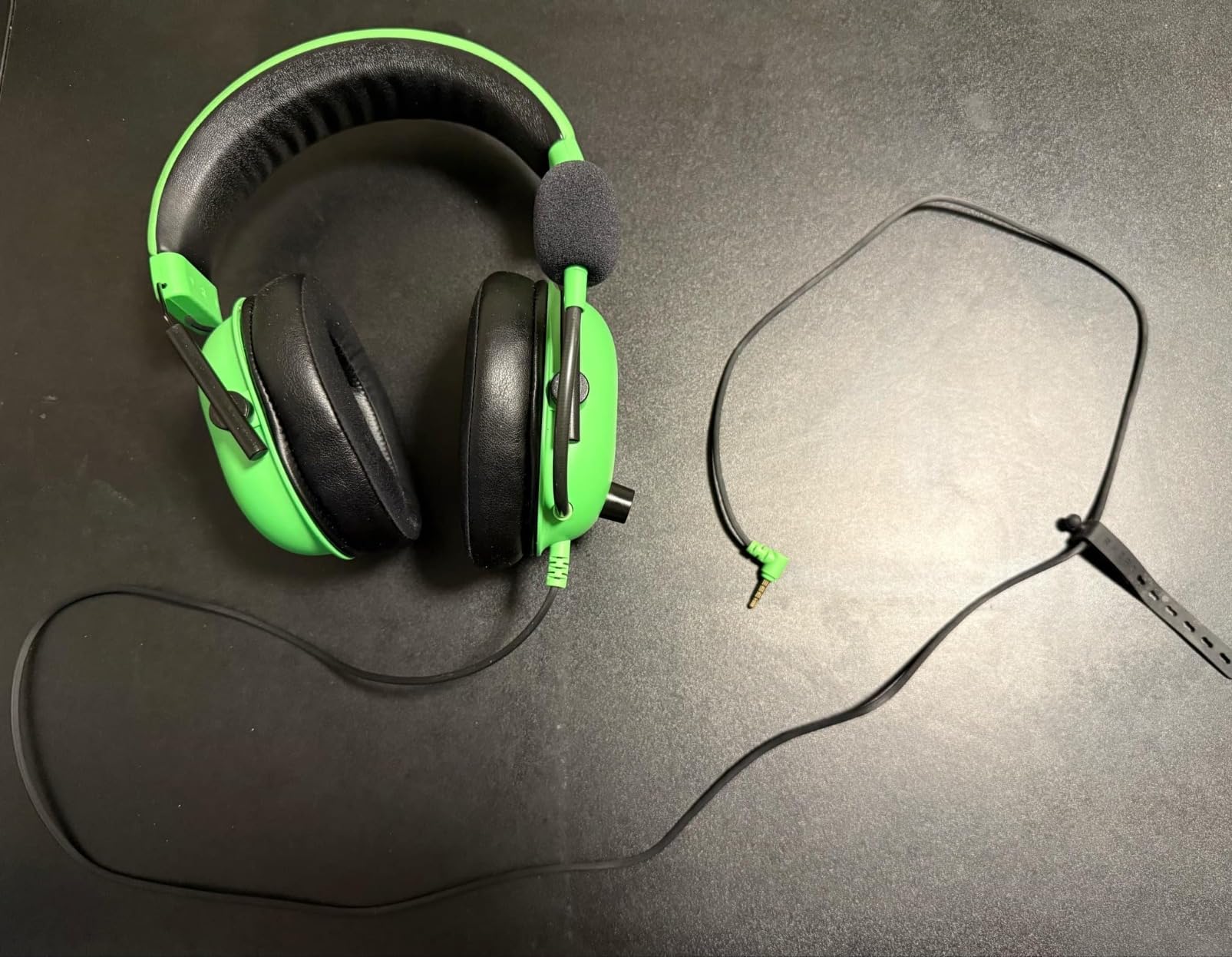 Razer BlackShark V2 X Gaming Headset: 7.1 Surround Sound - 50mm Drivers - Memory Foam Cushion - For PC, PS4, PS5, Switch - 3.5mm Audio Jack - Black customer photo 1