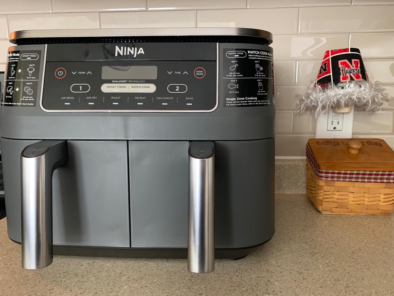 Ninja Foodi Air Fryer, 8 Qt DualZone, 6-in-1, Grey, DZ201 customer photo 2