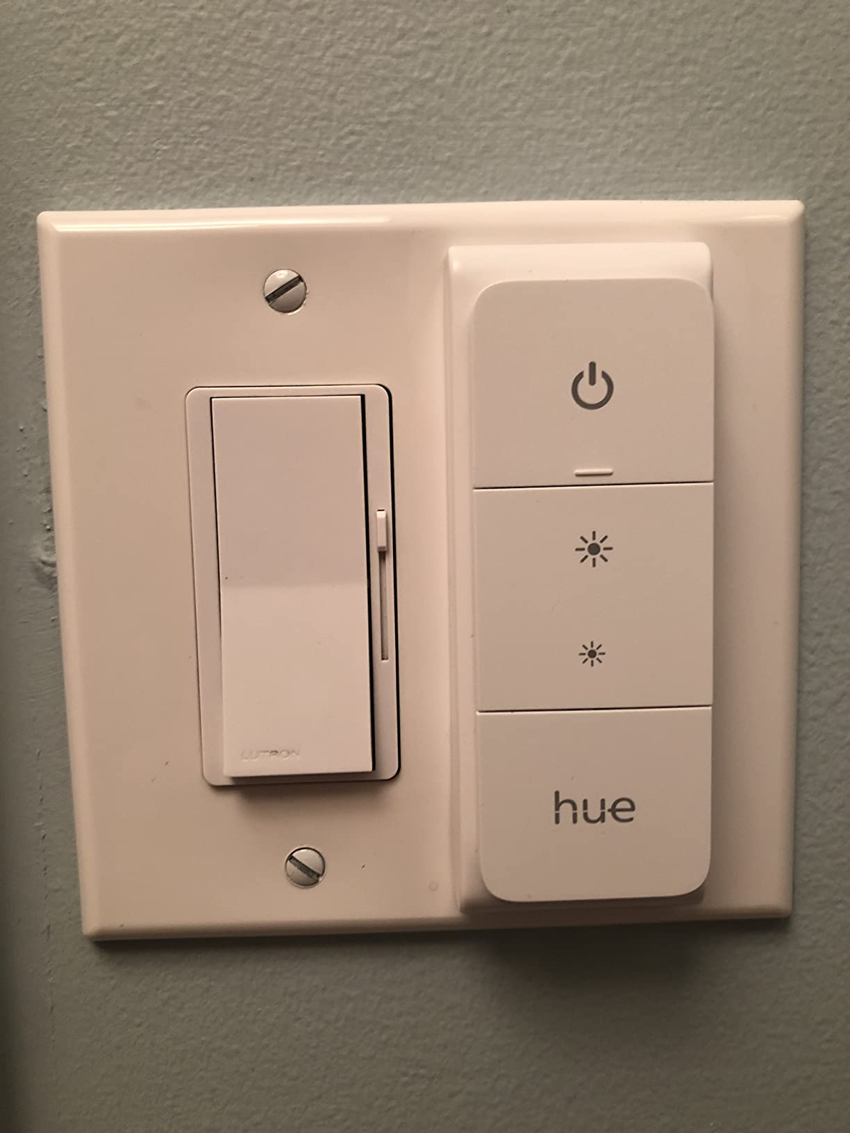Philips Hue Smart Dimmer Switch Remote, 1-Pack, White customer photo 2