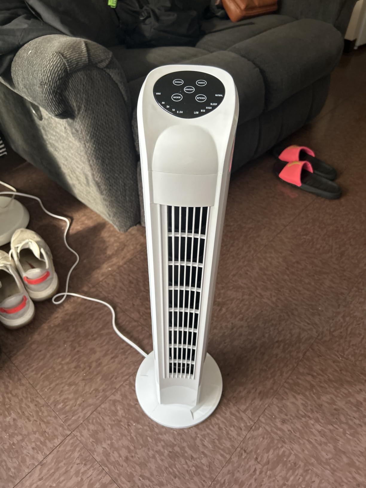 Uthfy Oscillating Tower Fan with Remote, Electric Standing Floor Fan for Bedroom Indoor Office and Home Use,Quiet Cooling Portable Bladeless Tower Fans, 30 inchs, Black customer photo 1