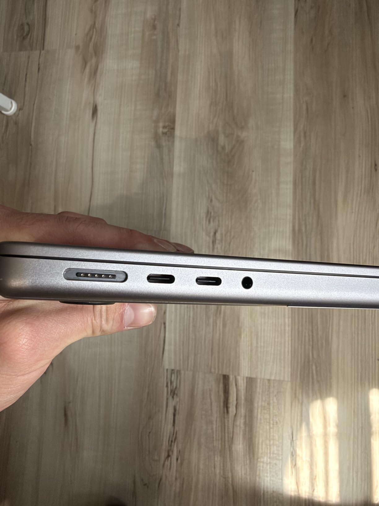 Apple MacBook Pro 2021 with Apple M1 Pro chip (14-inch, 16GB RAM, 512GB SSD) - Space Gray (Renewed) customer photo 1