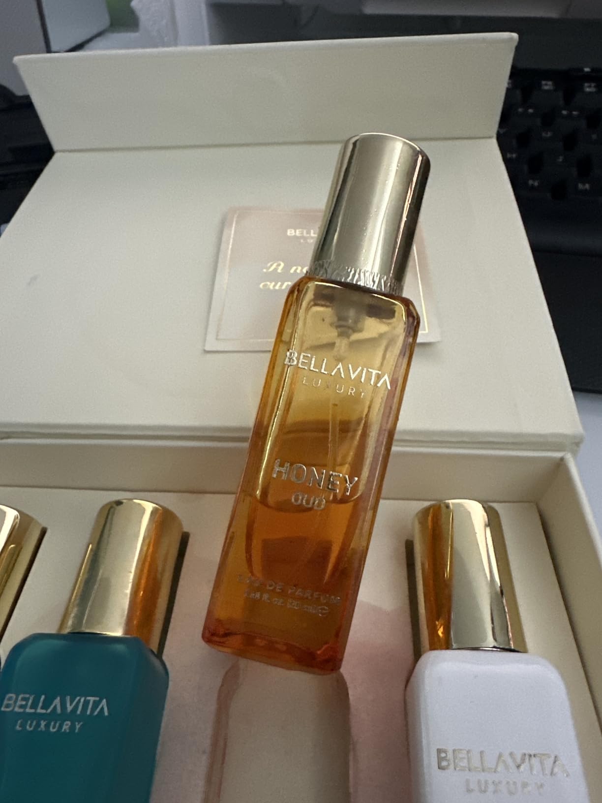 Bellavita Luxury Unisex Perfume Gift Set with Honey & White Oud, Skai, & Fresh | 80ml | Perfume for Men and Women | Honey, Artemisia Lemon, Bergamot, & Sweet Almond Notes customer photo 2