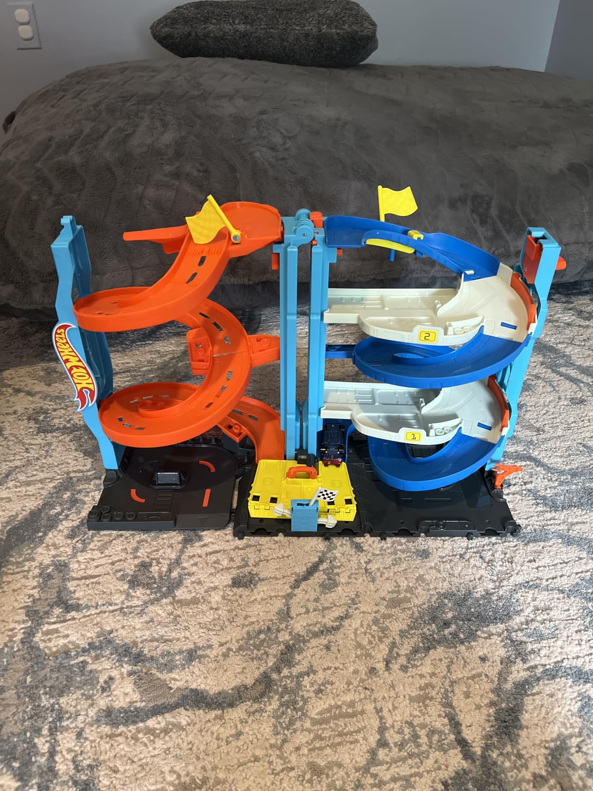 Hot Wheels City Transforming Race Tower & 1 Toy Car customer photo 2