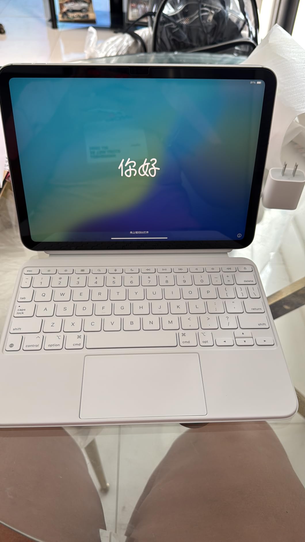 Apple Magic Keyboard Folio: iPad Keyboard and case for iPad (A16 and 10th Generation), Detachable Two-Piece Design that attaches magnetically, Built-in trackpad, US English – White customer photo 1