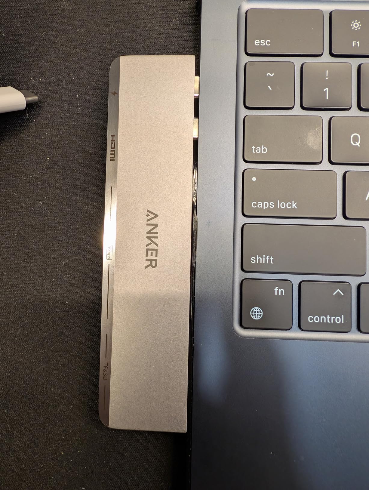 Anker USB-C Hub for MacBook, 7-in-2 Mac Dock with 4K@60Hz HDMI customer photo 1