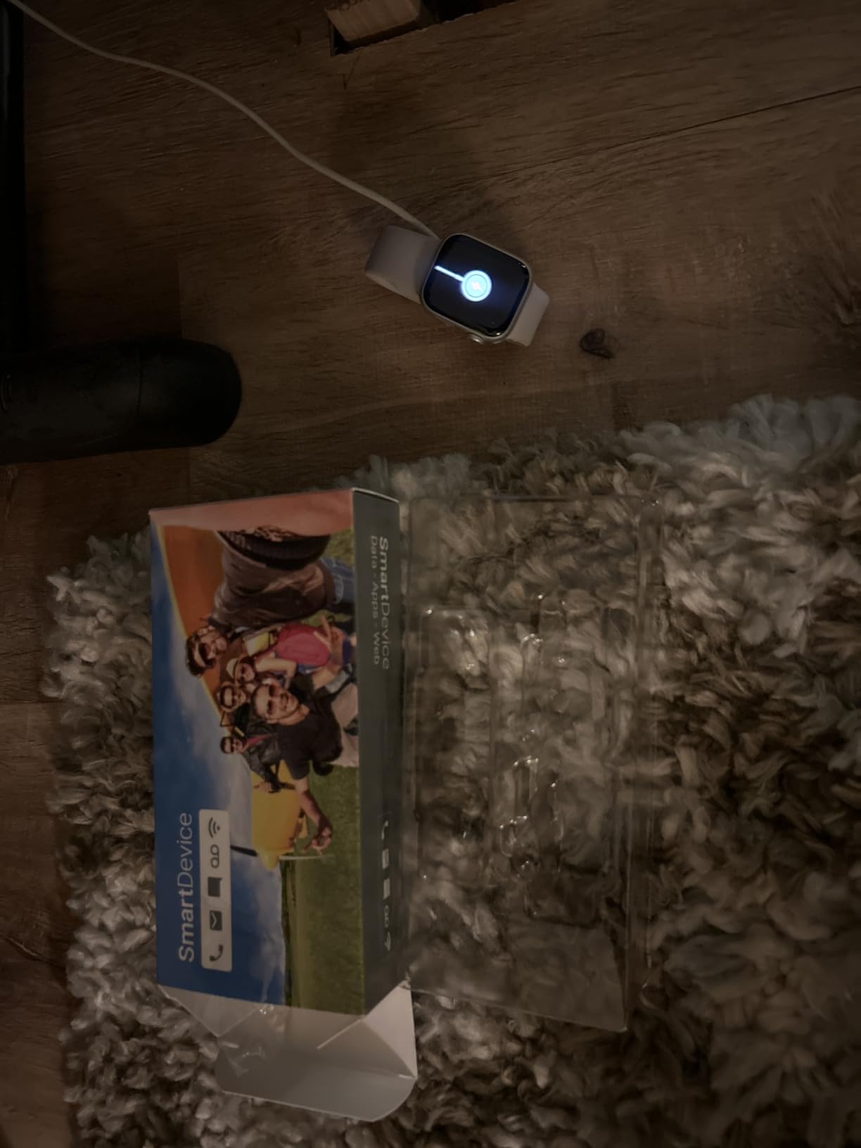 Apple Watch Series 8 [GPS, 41mm] - Starlight Aluminum Case with Starlight Sport Band, S/M (Renewed) customer photo 1