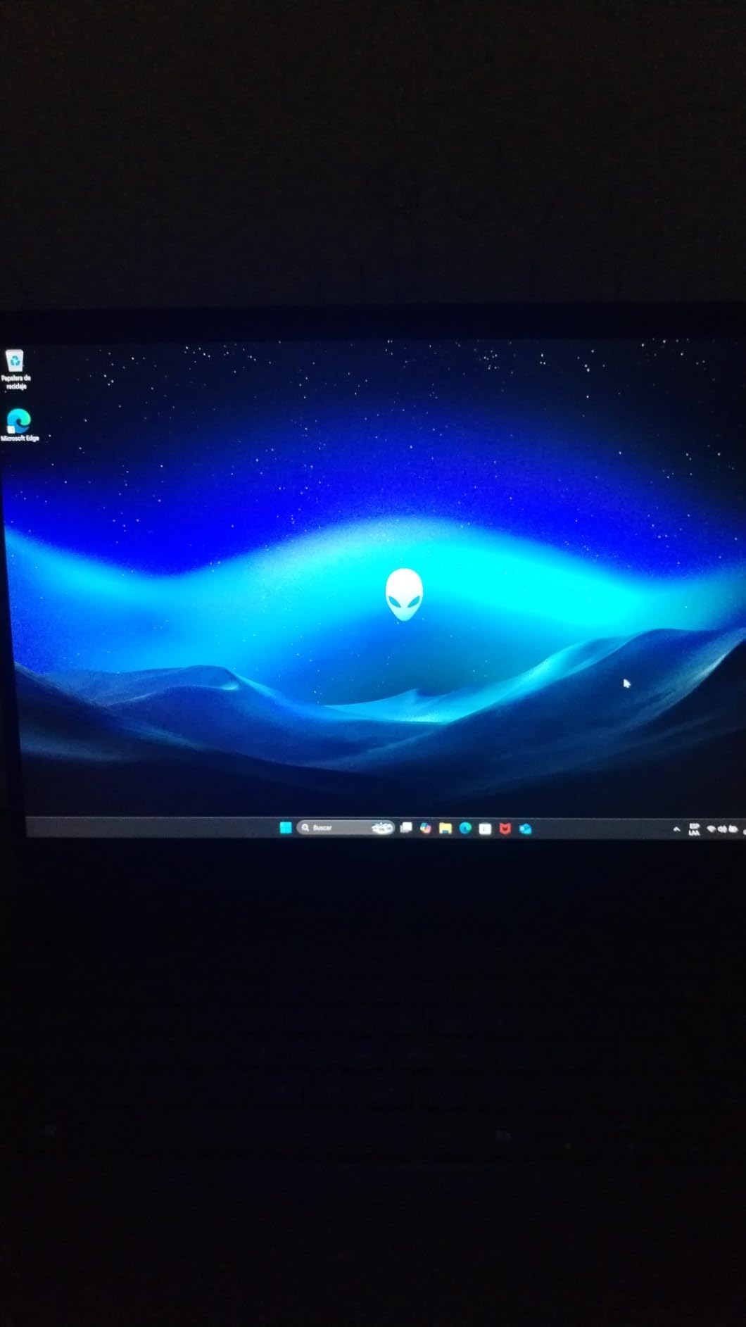 Alienware 16 Aurora Gaming Laptop, RTX 5050, Intel Core 7 240H customer photo 1