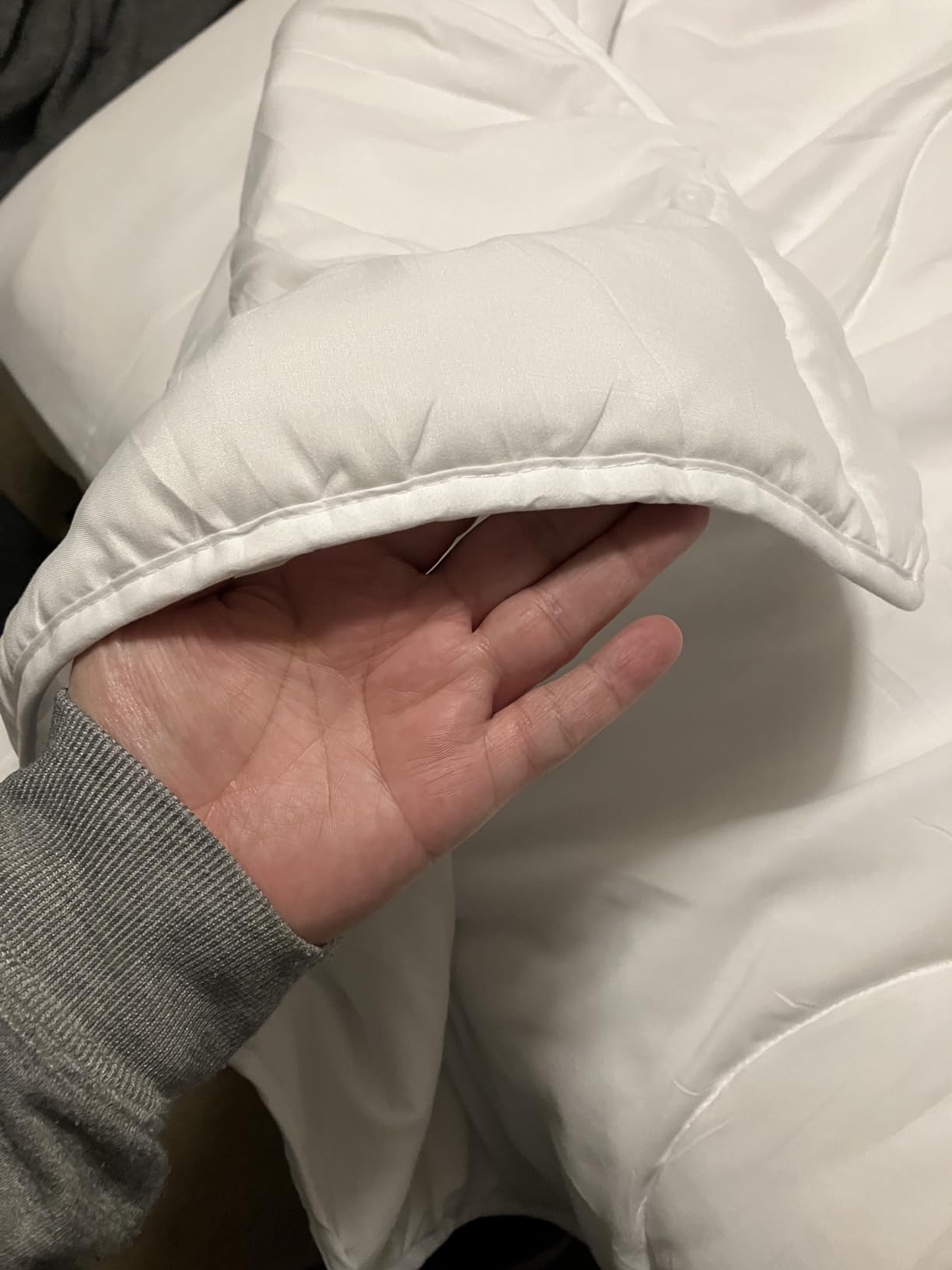 MEELUS Lightweight Comforter Cooling White, All Season Duvet Insert customer photo 2