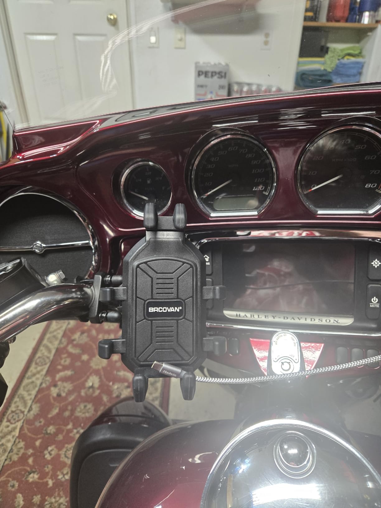 BRCOVAN Motorcycle Phone Mount Holder with Vibration Dampener customer photo 1
