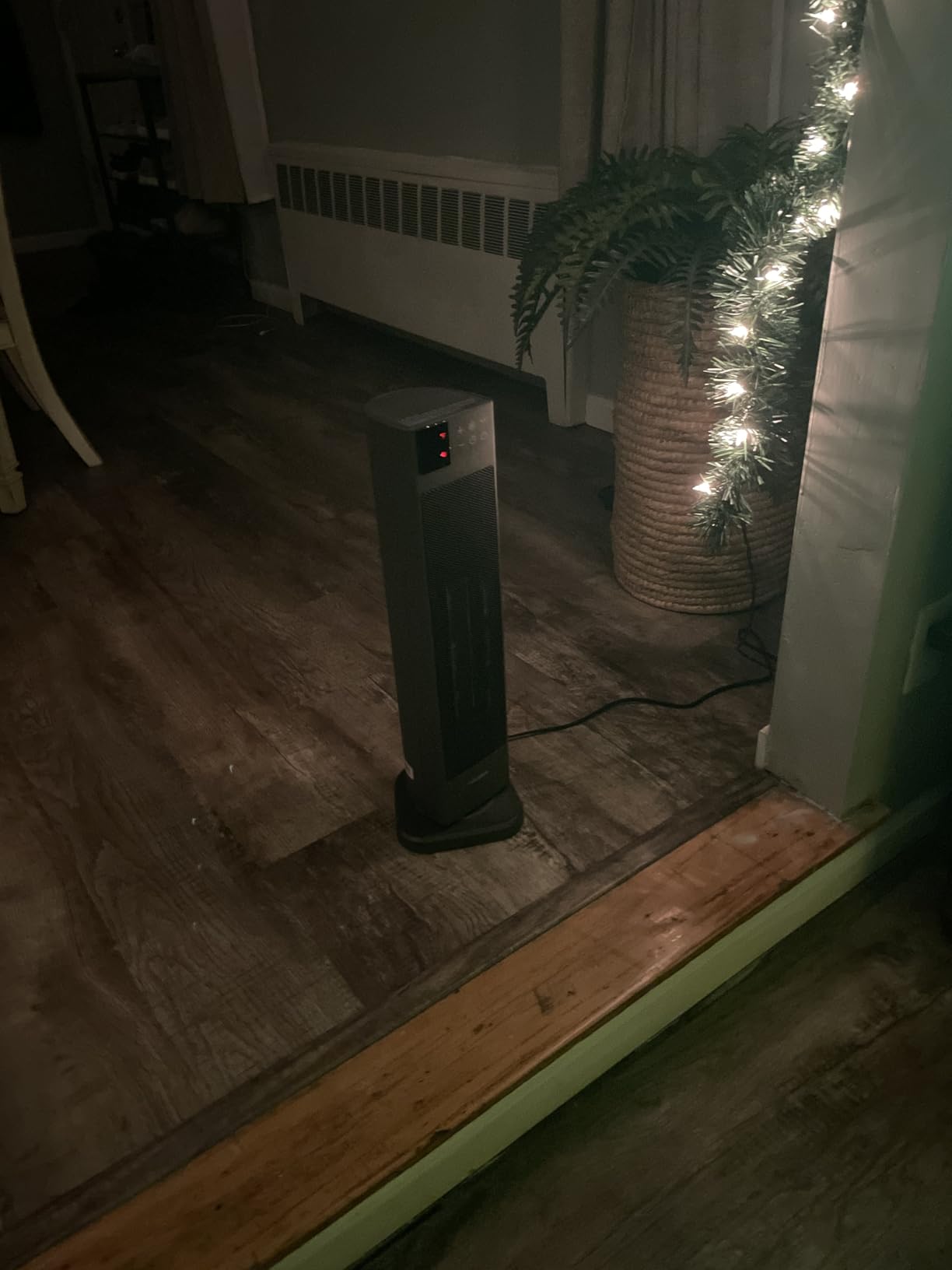 PELONIS Oscillating Ceramic Tower Indoor Space Heater for Home with Oscillation, Programmable Thermostat & ECO Mode, 12H Timer & Remote Control, Safety Protection, 23 Inches, 1500W, PHF15RSAPH23 customer photo 2