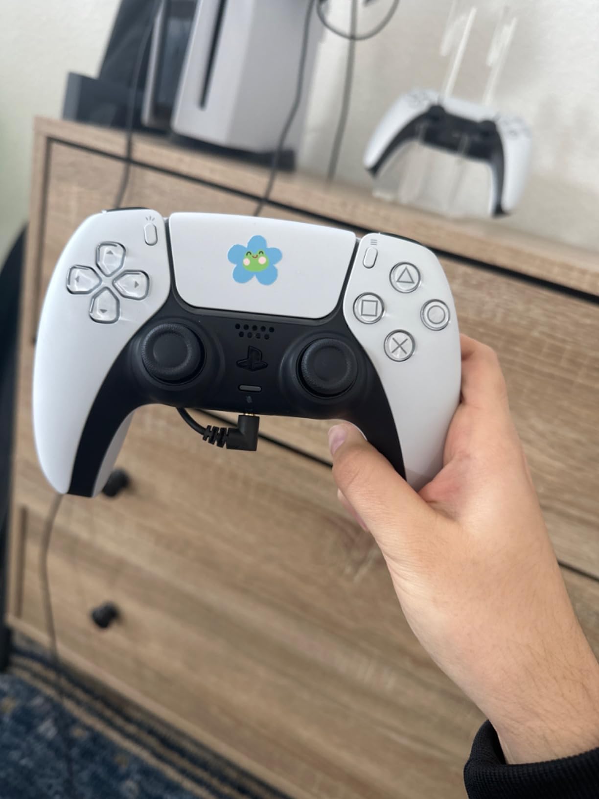 PlayStation DualSense® Wireless Controller - White customer photo 2