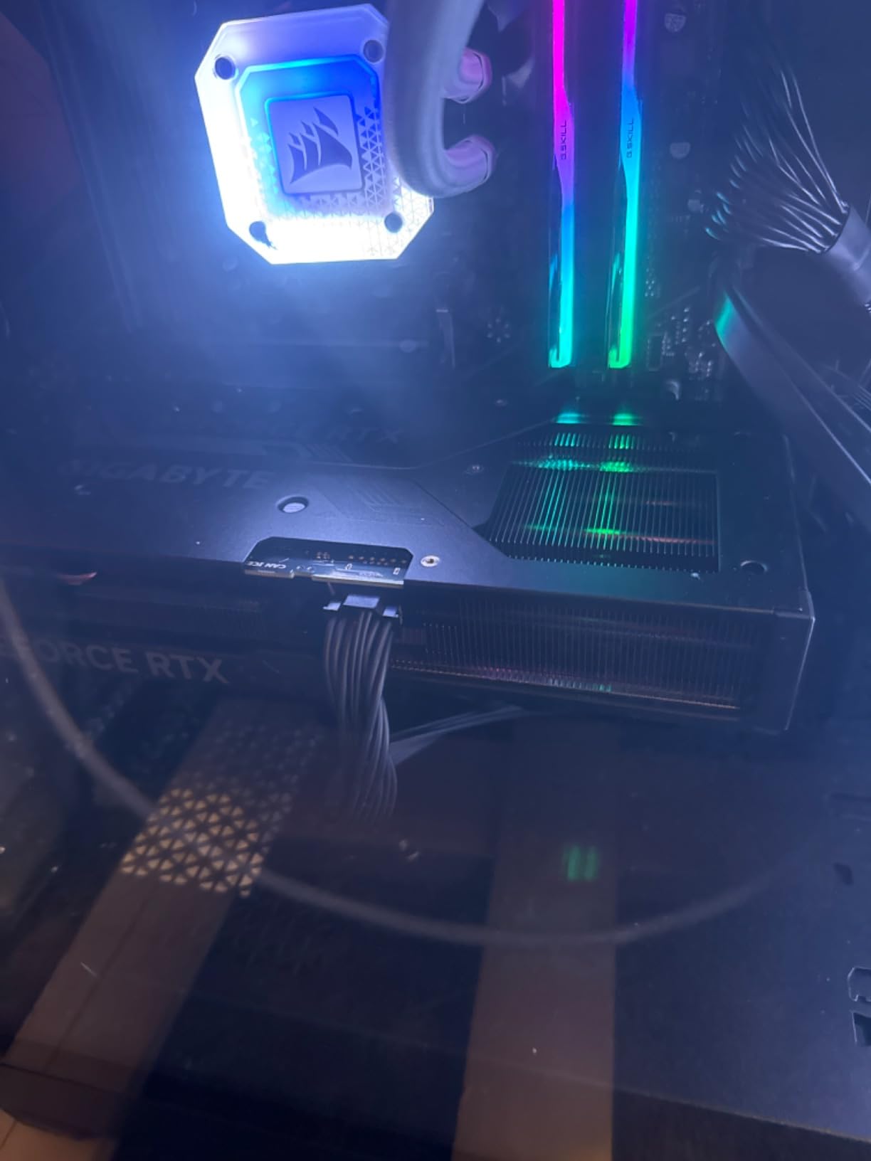 GIGABYTE GeForce RTX 4070 Super WINDFORCE OC 12G Graphics Card, 3X WINDFORCE Fans, 12GB 192-bit GDDR6X, GV-N407SWF3OC-12GD Video Card customer photo 1
