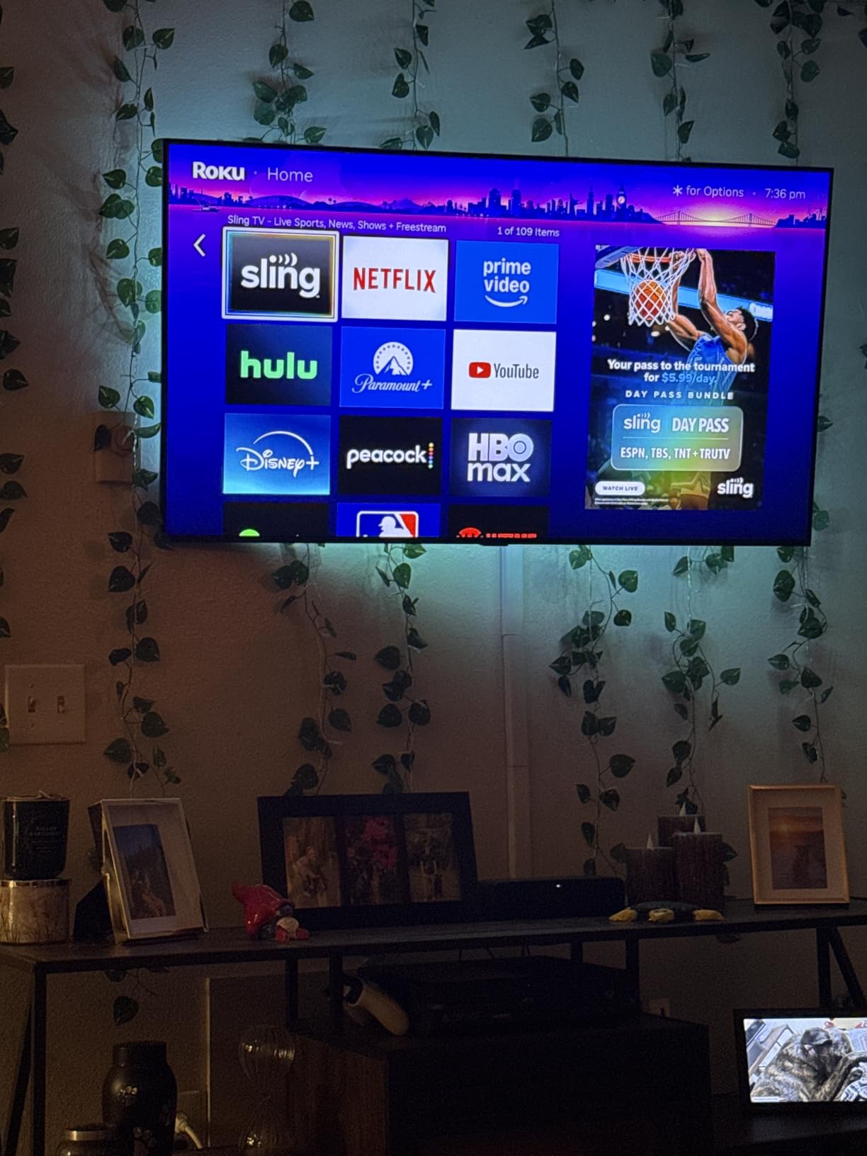 Roku Streambar SE, 4K Soundbar with Built-in Streaming Device customer photo 1