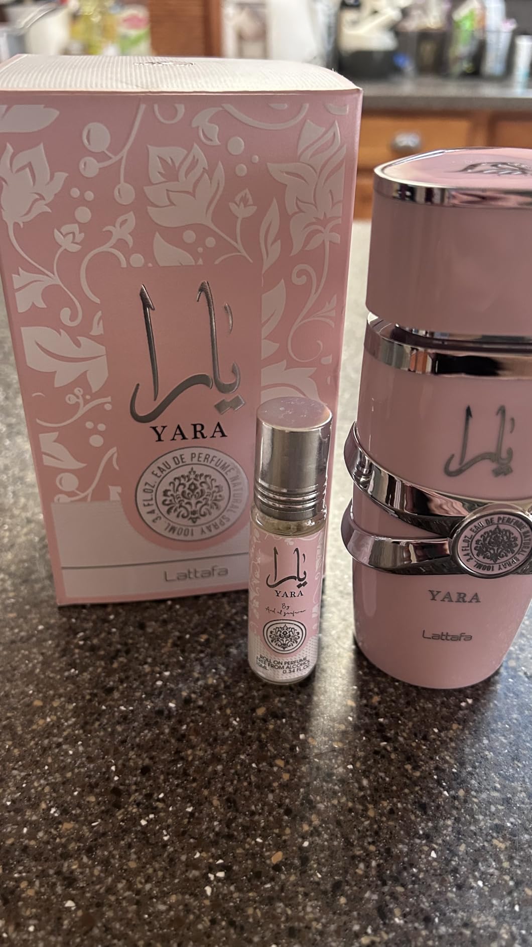 Lattafa Yara 2-piece Fragrance Bundle for Women (3.4 Oz Eau de Parfum Spray + 0.34 Oz Concentrated Perfume Oil) customer photo 1