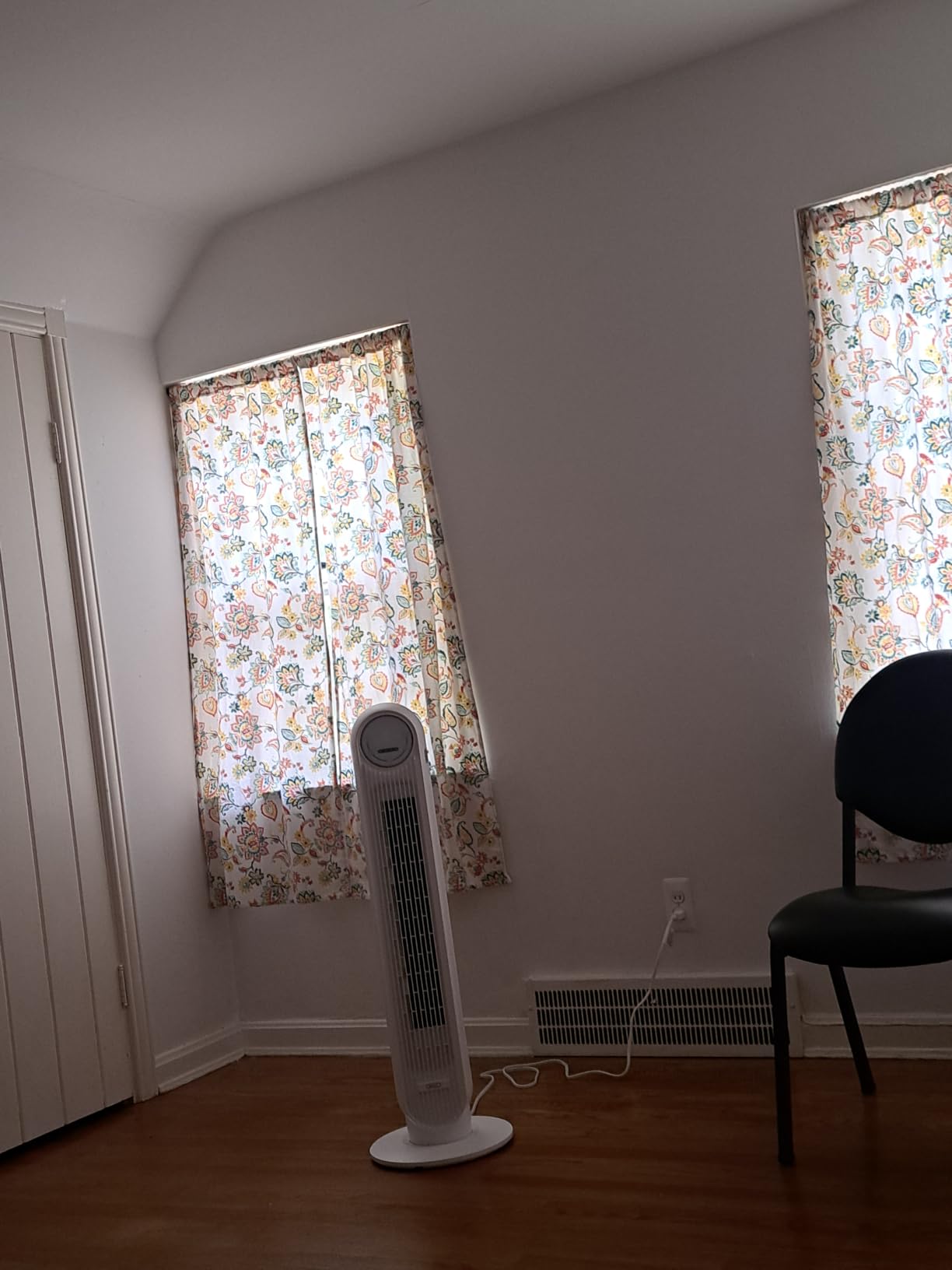 DREO Tower Fan for Bedroom, 25ft/s Velocity, 28dB Ultra Quiet, 4 Speeds customer photo 2