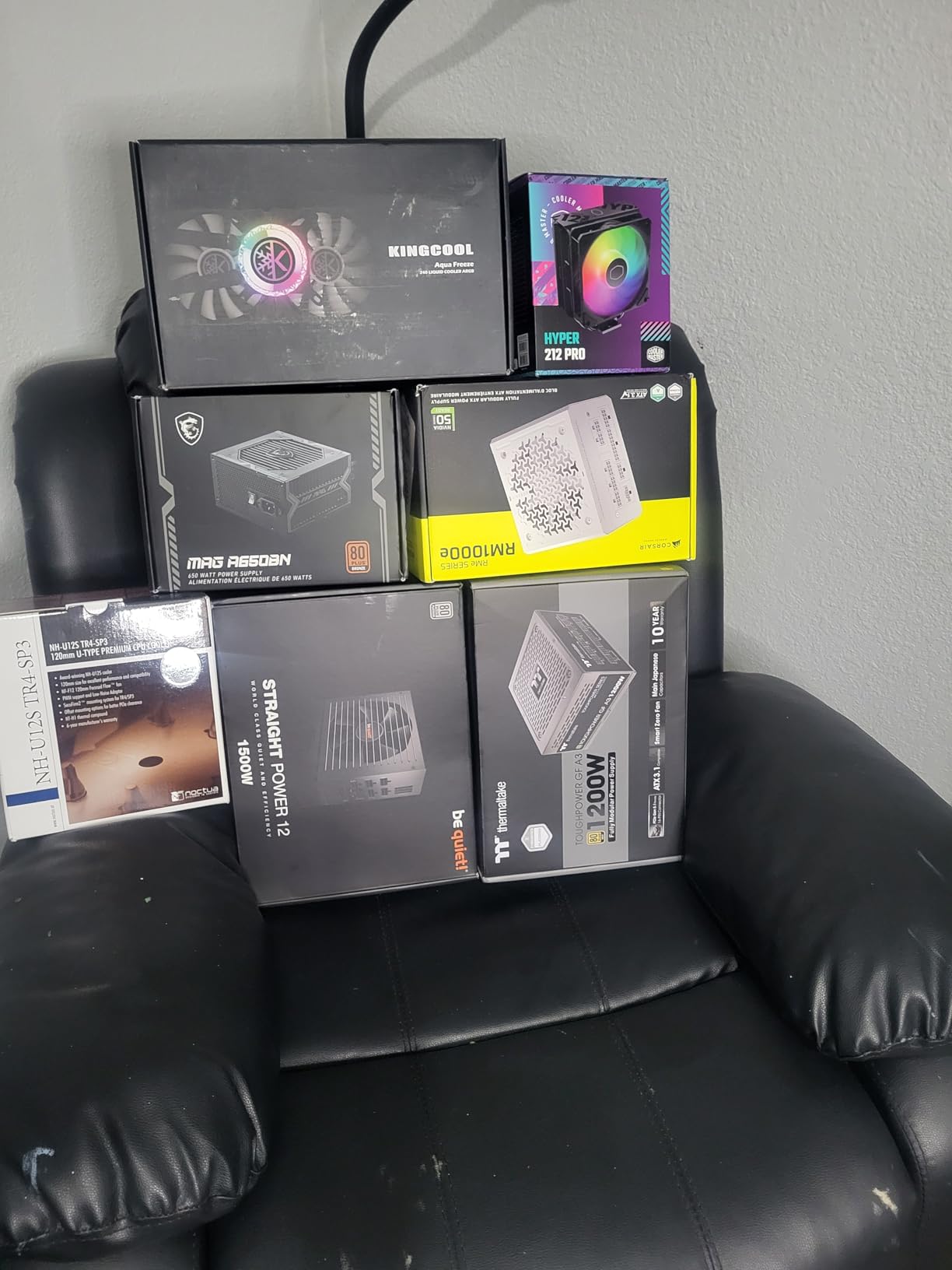 CORSAIR RM1000e (2025) ATX 3.1 PCIe 5.1 Ready 1000W Power Supply – Black customer photo 1