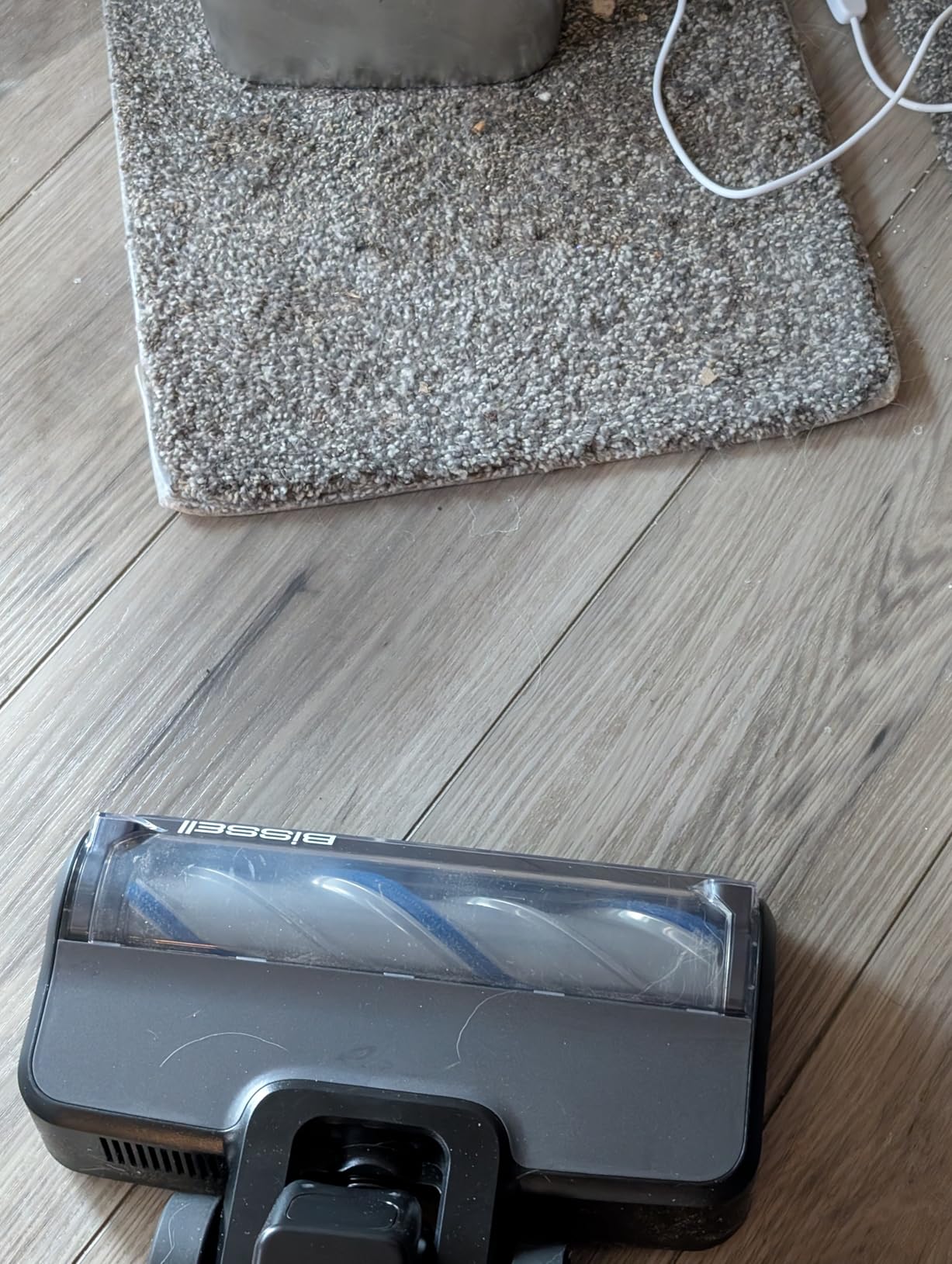 Bissell PowerClean FurFinder 200W Self-Standing Cordless Vacuum, 4052 customer photo 2