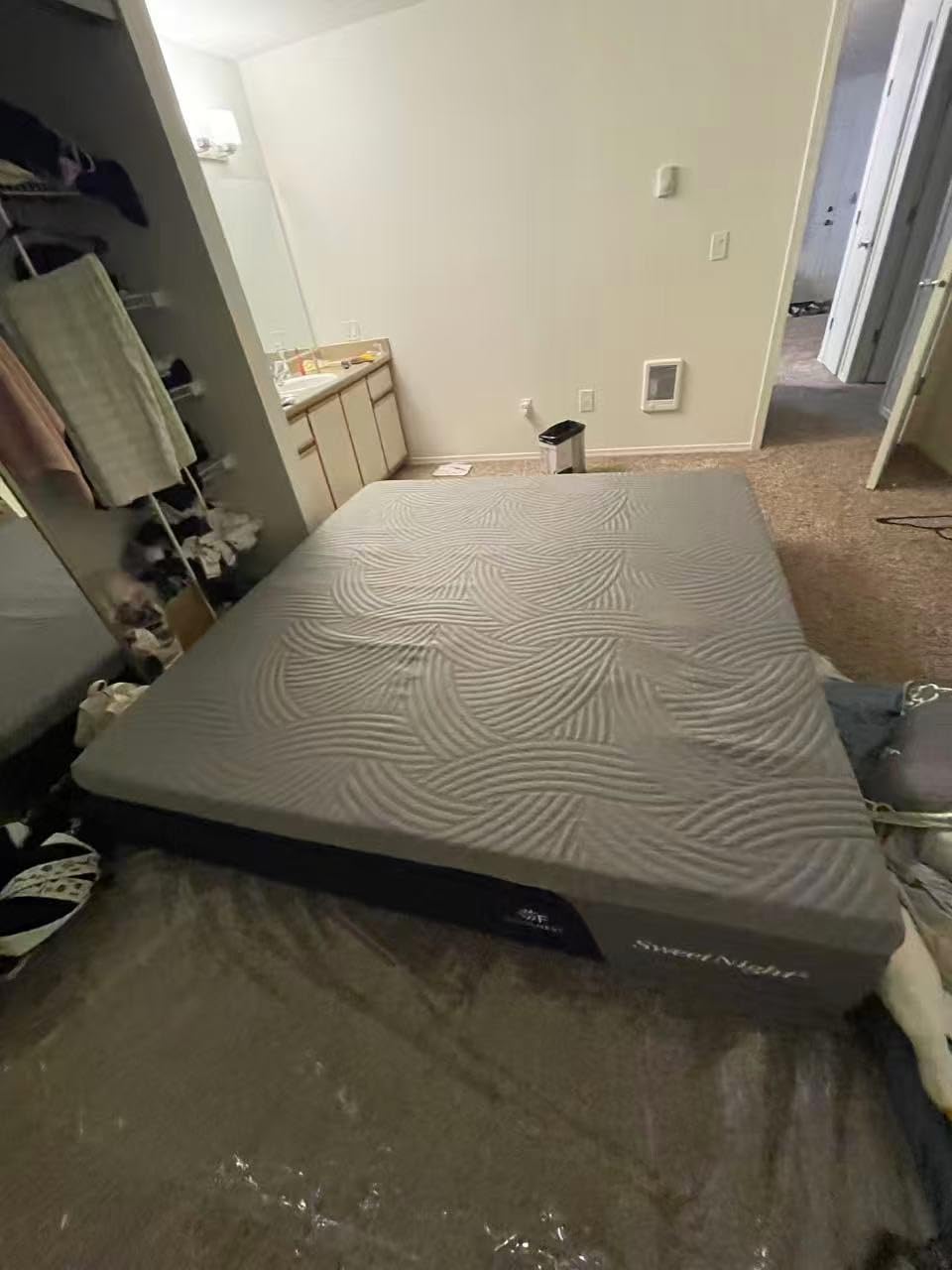 Sweetnight CoolNest Queen Mattress, 14 Inch Cooling Memory Foam Mattress customer photo 1