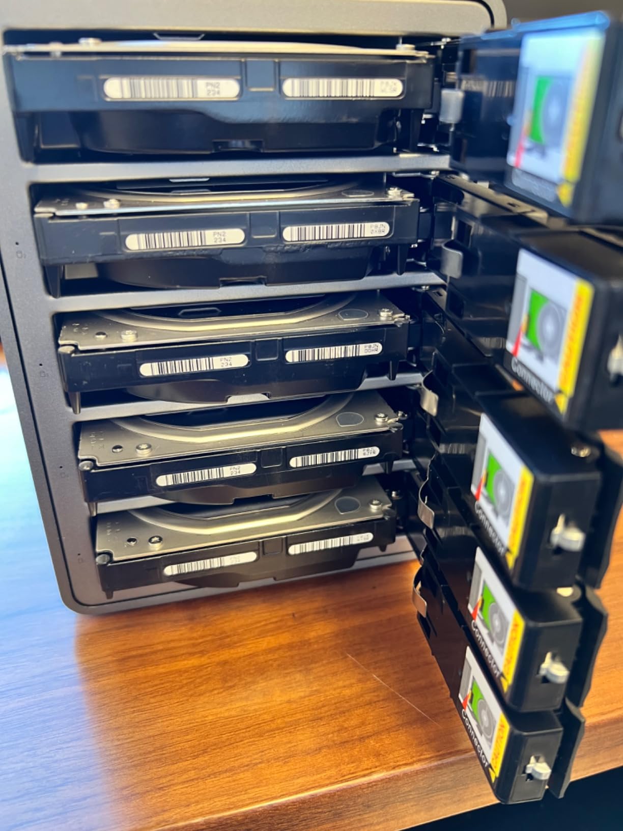 ORICO 4 Bay Raid Hard Drive Enclosure Support 8 RAID Modes for 3.5inch HDD Max up to 88TB for External Direct Attached Storage, Efficient Expansion Backup(Alluminum Alloy)-9848RU3 customer photo 2