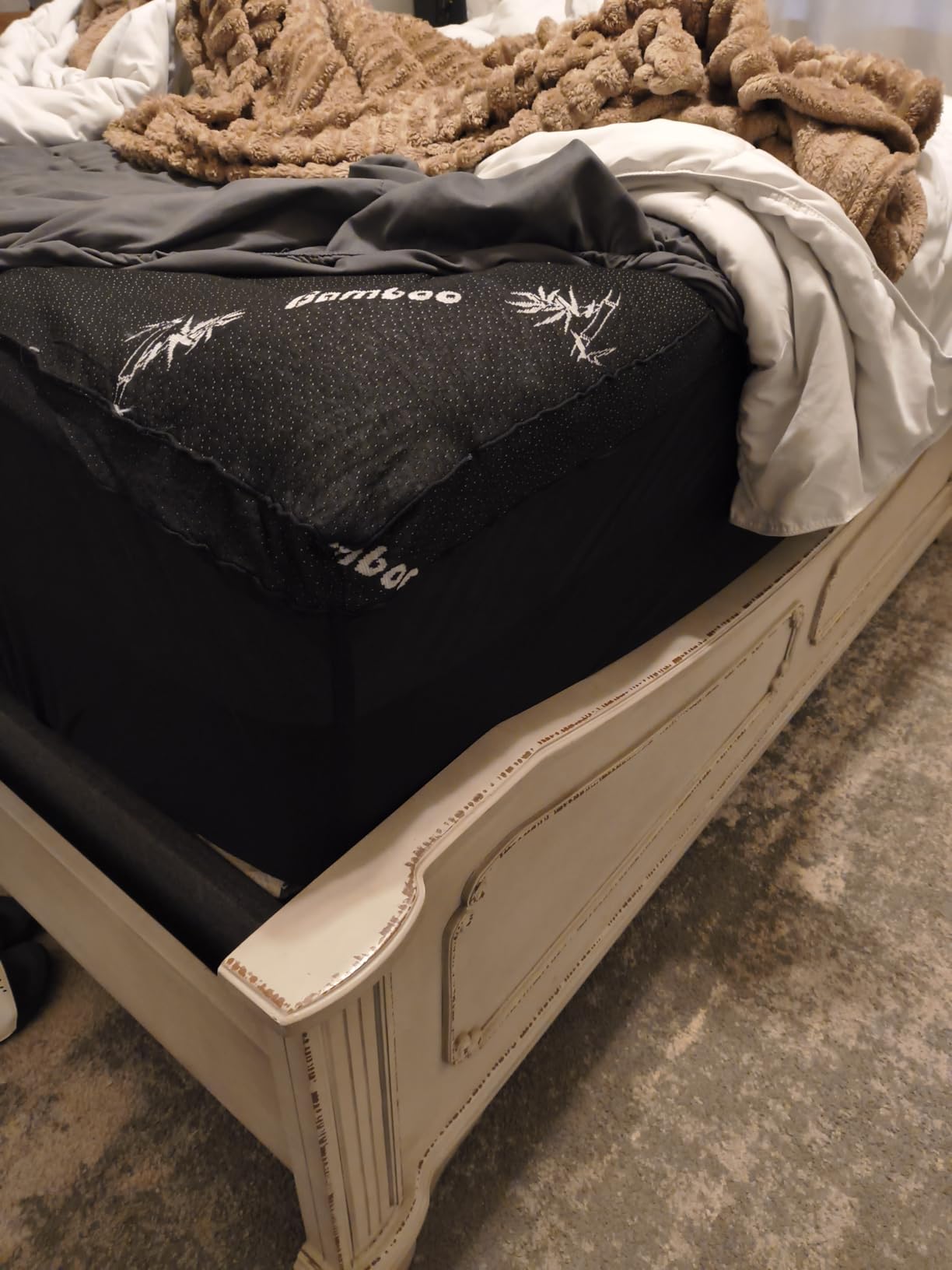 Favorland Mattress Topper King Size - Cooling Extra Thick Breathable Viscose Made from Bamboo Mattress pad - Soft Quilted Fitted Mattress Cover with 900 GSM Down Alternative Fill (8-21”Deep Pocket) customer photo 1
