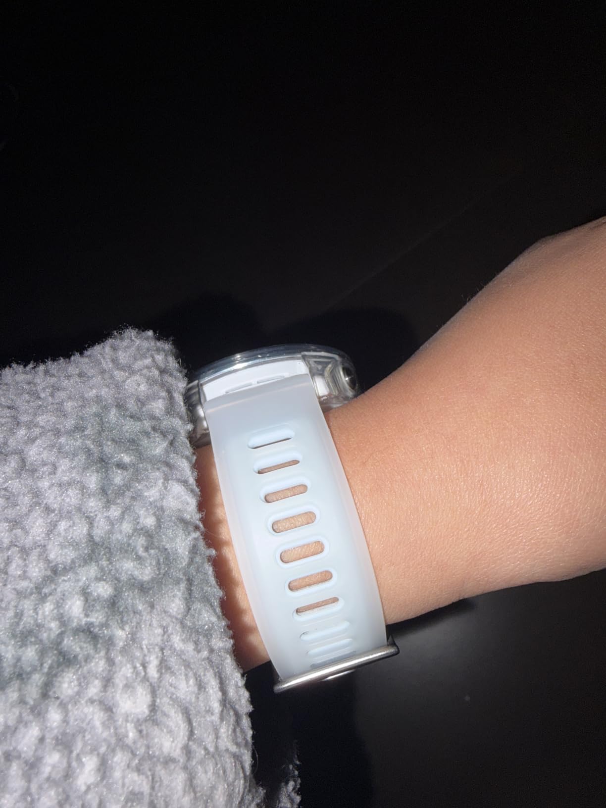 Garmin Forerunner® 570, 42mm, Aluminum, Whitestone/Cloud Blue customer photo 2