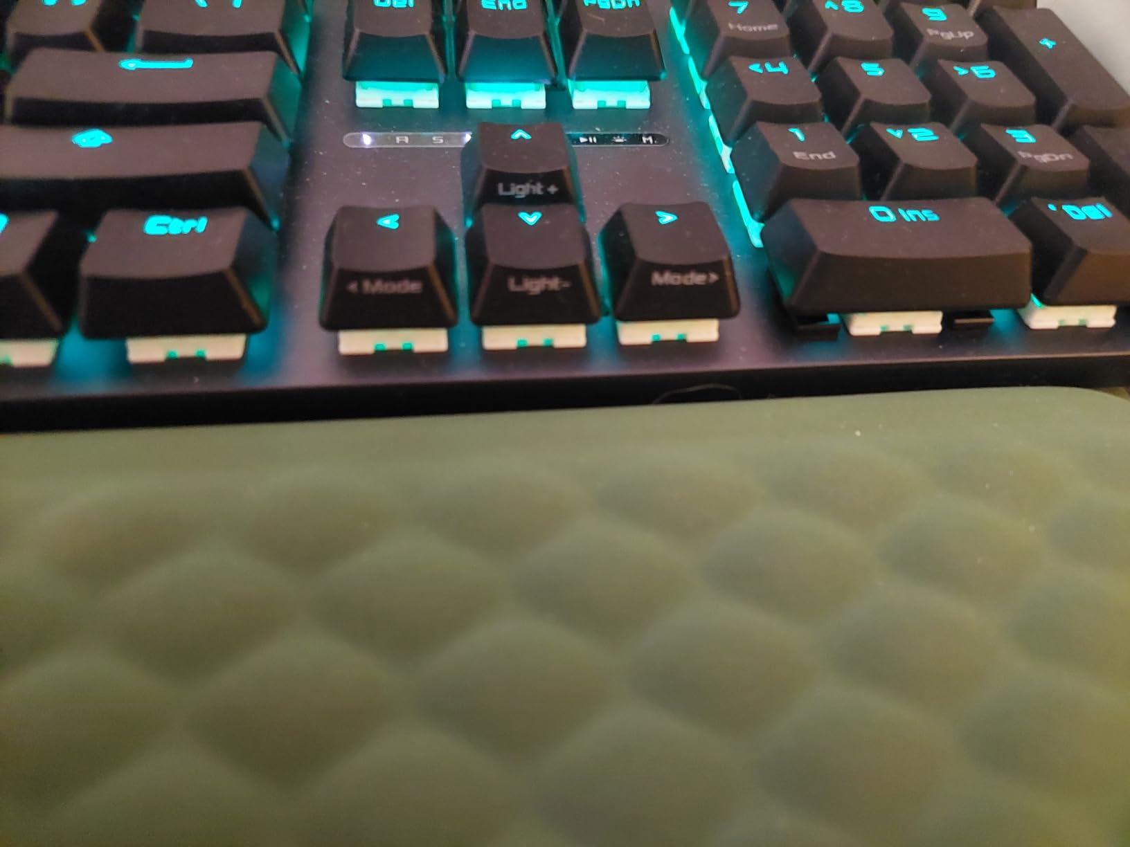 ASUS ROG Strix Scope II X Wired USB Mechanical Gaming Keyboard – 100% Full-Size, Hot Swappable Pre-lubed ROG NX Snow V2 Linear Switches, PBT Keycaps, RGB, PC/Mac Support - Black customer photo 1