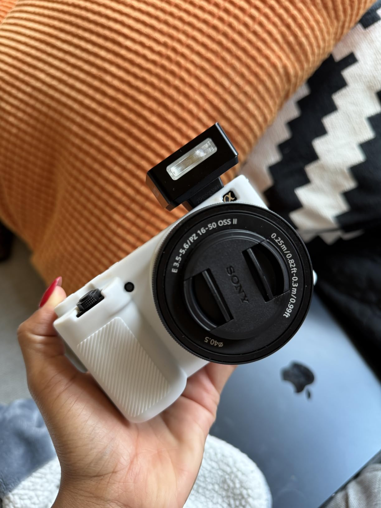 Sony ZV-E10 APS-C Mirrorless Camera with 16-50mm Lens Black customer photo 1