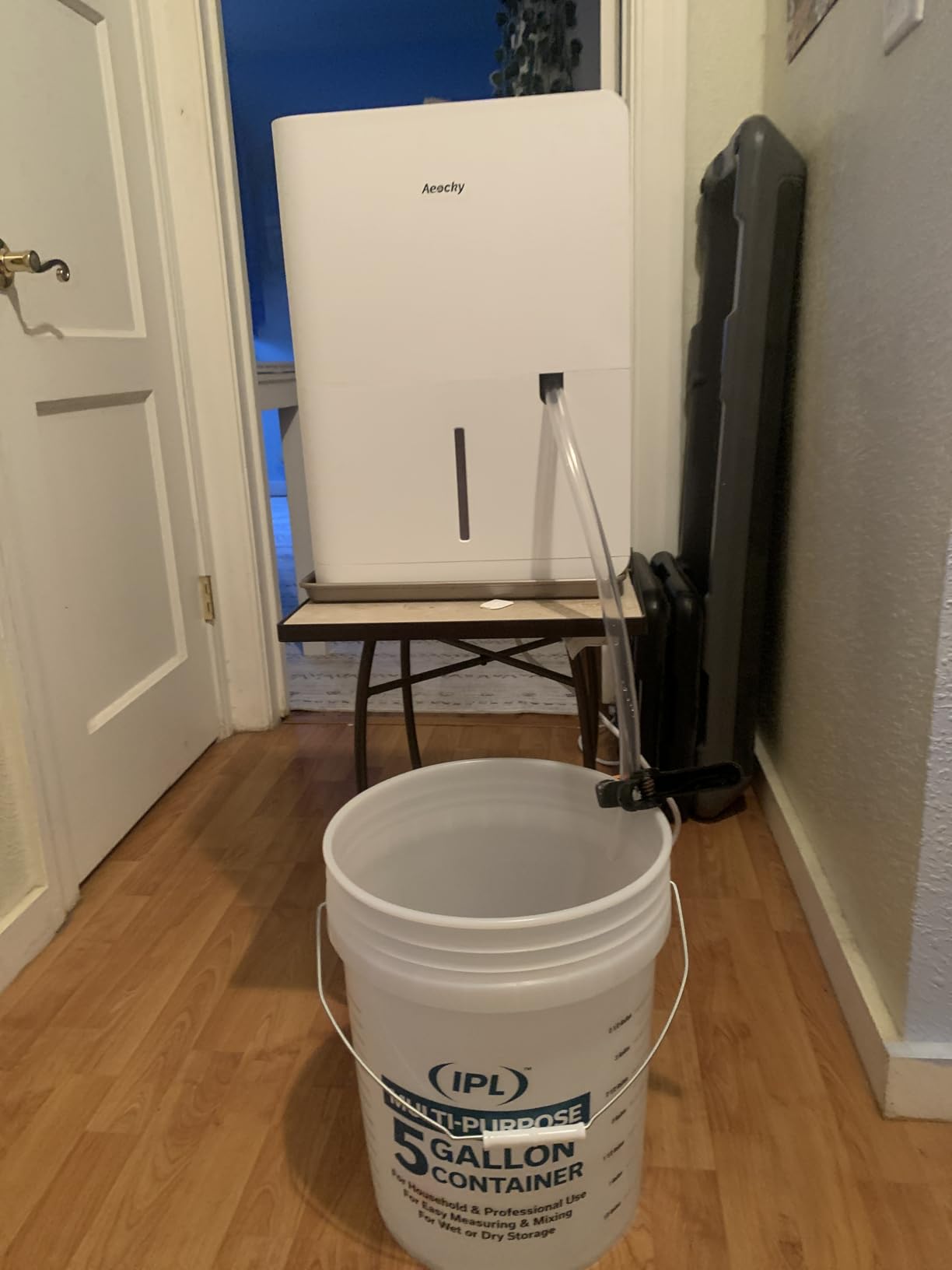 AEOCKY 50 Pint/Day, 3500Sq.Ft Ultra-Quiet 40dB Dehumidifier with Drain Hose customer photo 1