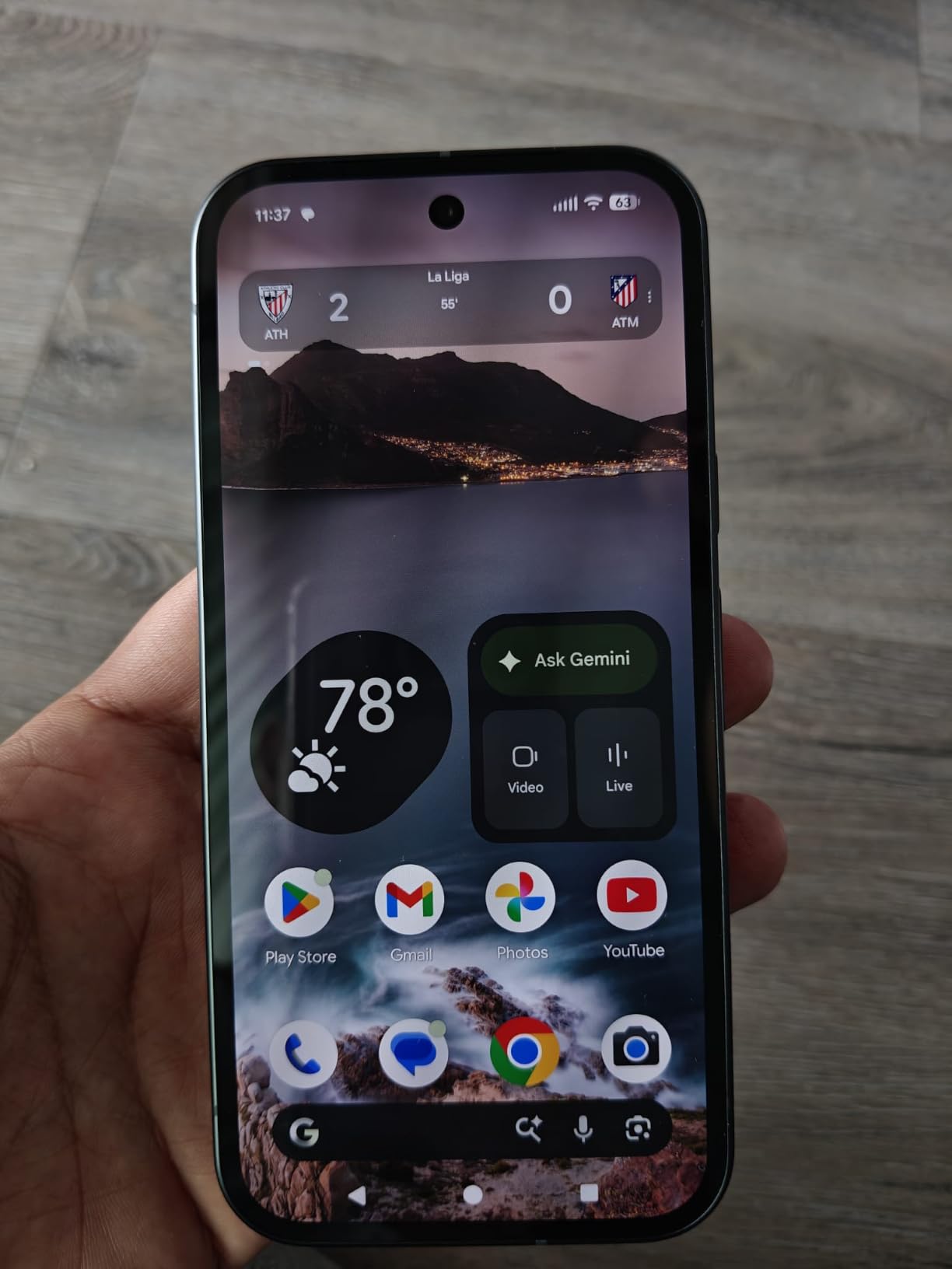 Google Pixel 10a - 30+ Hours Battery, Camera Coach, Gemini - Obsidian 128GB customer photo 2