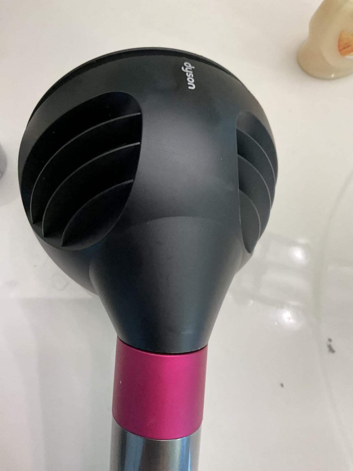 Genuine Dyson Airwrap™ 2-in-1 Wave + Curl Diffuser Attachment customer photo 2