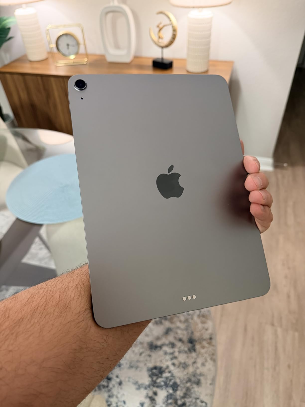 Apple iPad Air 11-inch (M4): Liquid Retina Display, 128GB, 12MP Front/Back Camera, Wi-Fi 7 with Apple N1, Touch ID, All-Day Battery Life — Space Gray customer photo 2