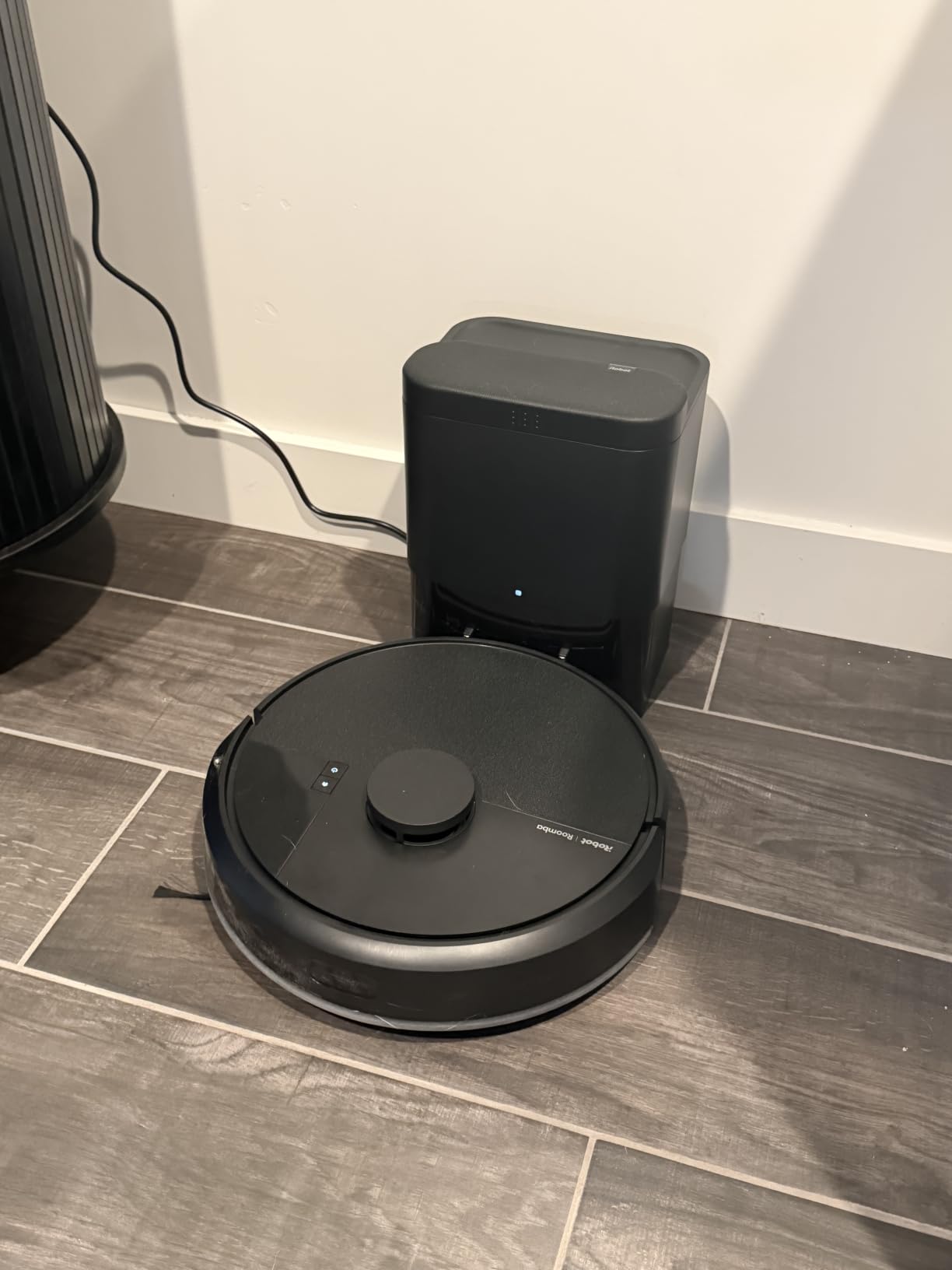 iRobot Roomba 105X Combo Robot Vacuum & Mop with AutoEmpty Dock, Self‑Emptying for Up to 75 Days, 70× Power‑Lifting Suction, Smart LiDAR Mapping, App & Voice Control, Ideal for Homes with Pets & Kids customer photo 2
