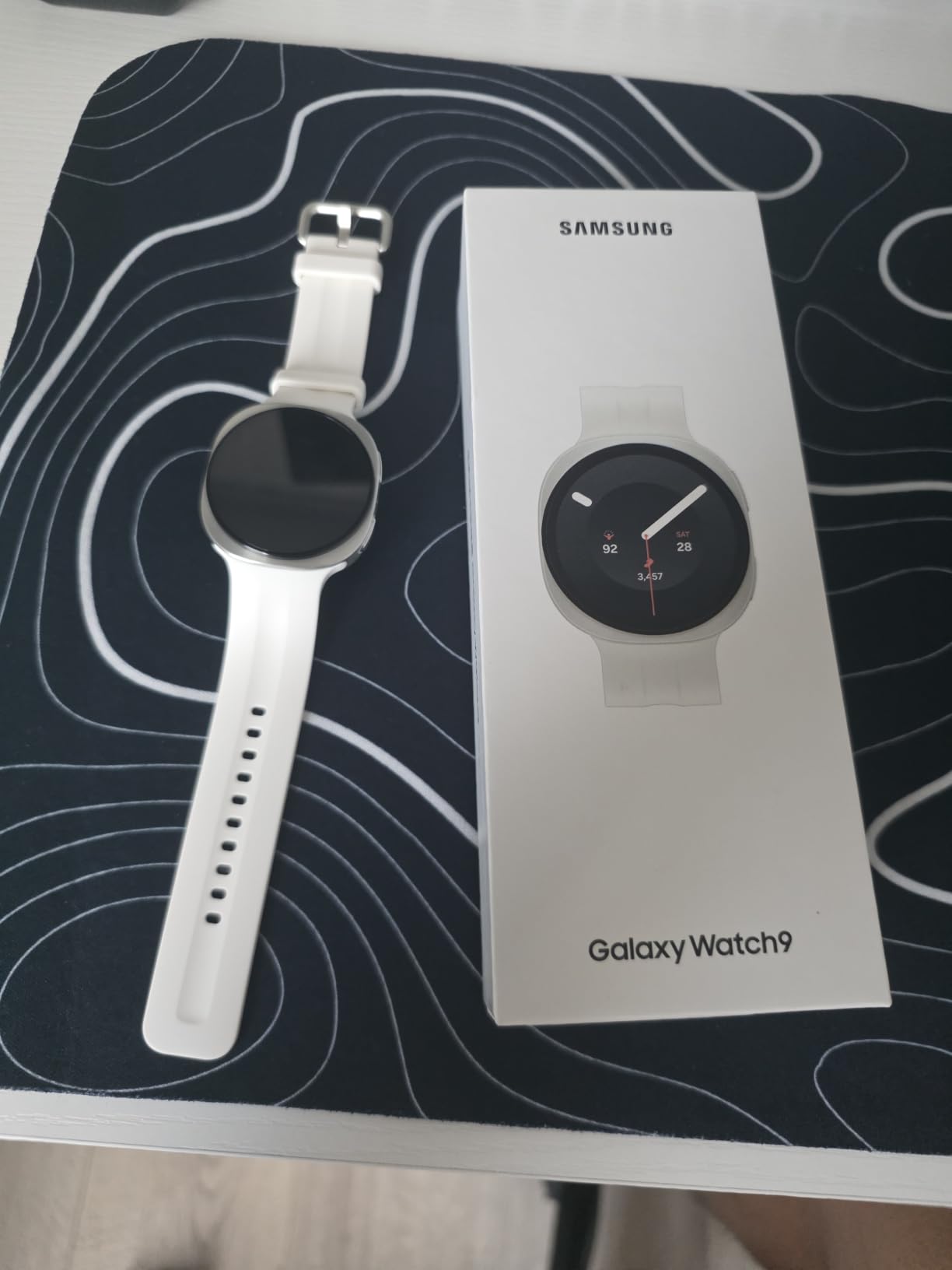 Samsung Galaxy Watch9, Graphite, 40mm Bluetooth Smartwatch customer photo 1